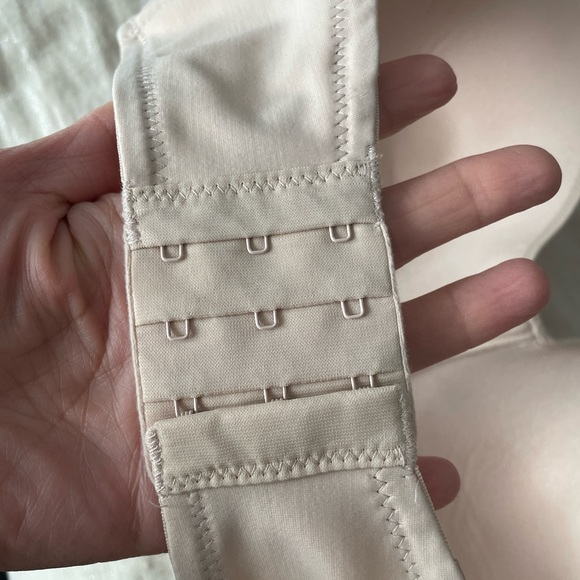 Fantasie Aura Underwire Seamless Strapless Bra - Picture 4 of 4